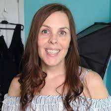 Jeannine Elder's Instagram, Twitter & Facebook