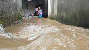 Mengalami mimpi banjir memang tidak mengenakkan. Inilah Arti Mimpi Jadi Korban Atau Lihat Banjir Ada Hubungannya Dengan Emosimu Yang Terpendam Tribunnews Bogor