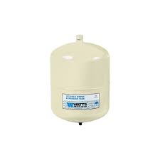 You should not keep potable water in metallic containers unless they are made from stainless steel. Watts Plt 5 2 1 Gallon Potable Water Expansion Tank The Home Depot Canada