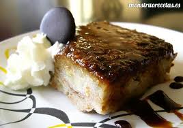 Pudin De Pan Con Platano Y Caramelo El Monstruo De Las Recetas Pudin De Pan Puding De Pan Pudin
