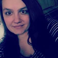 Eva Dobbs's Instagram, Twitter & Facebook