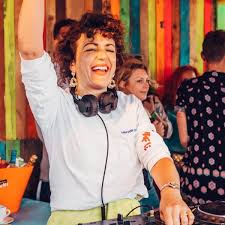 Our customers are more than credit scores and income documents. Annie Mac Djing With A Pregnant Belly Felt Kind Of Groundbreaking