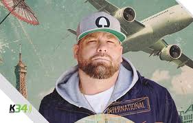 Mickey O'Brien presenta su EP Post Cards