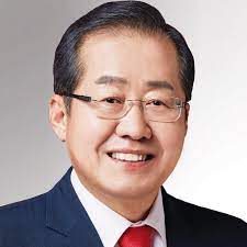 홍준표, '만장일치'로 국민의힘 복당…탈당 1년 3개월 만 종합, 지난해 총선 당시 이준석 국민의힘 대표는 24일 오전 최고위회의가 끝난 후 취재진과 만나 홍준표 전 대표에 대한 복당 건은 최고위에서. í™ì¤€í'œ ëŒ€êµ¬ ìˆ˜ì„±ì„ ë¬´ì†Œì† ë‚˜ì™€ë„ ë¯¼ì£¼ë‹¹ íŒ¨ë°°