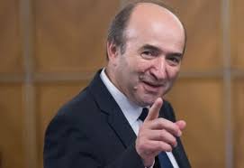 Ministrul justiției, tudorel toader, a promis, luni dimineața, că în cursul acestei zile va încheia procedura de desemnare a șefului dna. Tudorel Toader Mai Scump Decat Aurul Romaniei Cat PlÄƒteÈ™te Statul Pentru Pensia Lui NesimÈ›itÄƒ