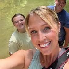 Lori Sturgis's Instagram, Twitter & Facebook