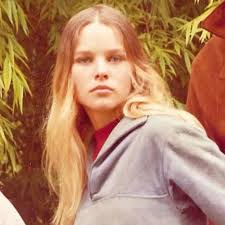 Michelle Phillips Style