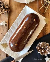 Buche Facon Royal Au Chocolat Biscuit Dacquoise Noisette Croustillant Feuilletine Au Chocolat Au Lait Et Praline Maison Mouss In 2020 Caramel Biscuits Desserts Food