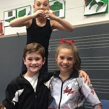 Jojo siwa is going back to her roots with a special appearance on dance moms to help abby out with the new cast. 11 8 Mil Me Gusta 75 Comentarios Dance Moms Dancemomed En Instagram Wait What Is That Kids Name Dance Moms Maddie Dance Moms Memes Dance Moms Facts