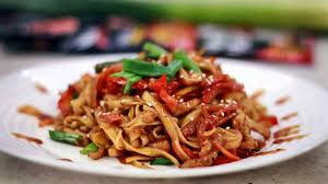 Закажите вкусные роллы, суши, пиццу, бургеры, салаты на дом сейчас. Lapsha Udon So Svininoj I Ovoshami Katalog Receptov