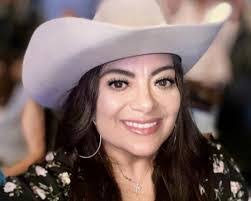 Darlene Chacon's Instagram, Twitter & Facebook