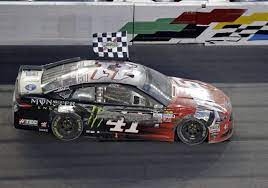 Read on for some hilarious trivia questions that will make your brain and your funny bone work overtime. Sharp 7 Weekly Sports Quiz Races To Daytona 500 The Blade