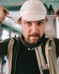 Sharing the road: Robin and Lucas take