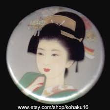 Geisha Button