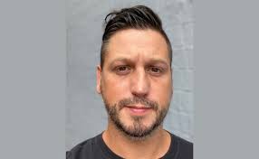 Aaron Haskell's Instagram, Twitter & Facebook