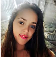 La joven Ivett Rivera Macías, quien se desempeñaba como Presidenta de la  FEU en la Universidad de Holguín, arribó a los Estados Unidos en los  últimos días. Continúa el éxodo de jóvenes