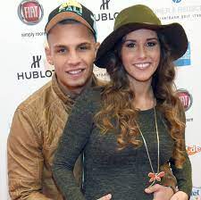 Sarah engels & pietro lombardi. Dsds Baby Ist Da Pietro Lombardi Und Sarah Engels Haben Nachwuchs Bekommen Stern De