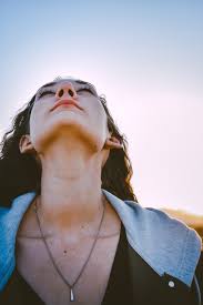 Large quantities of naturally occurring bacteria are often found on the posterior dorsum of the tongue, where they are relatively undisturbed by normal activity. Singing With An Open Throat Vocal Tract Shaping Singwise