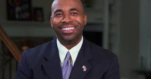 Lollar wards off residency challenge, will be