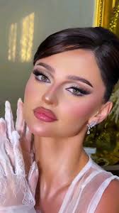 Caroline Lilly (carolineandcosalon)