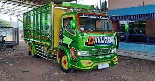 Finishing pengecatan bak truk droup side, di kerjakan mbah wandi dan cak minje, pengecatan di kerjakan di karoseri ska. Adoh Sami Tumiyung Karoseri Bak Truk Perkasa Indah Facebook