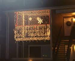 Pin By Alex Gunn On Christmas Door Contest Christmas Decorations Apartment Christmas Apartment Hanging Christmas Lights