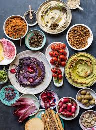 Lila Mohren Hummus Mit Purple Curry Und Rote Bete Zwiebeln S Kuche Purple Curry Hummus Platte Lila Mohren
