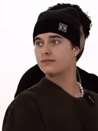 he lookd so uncofterble .....@notgavinmagnuslmao @Gavin Magnus #love  #gavinmagnussy #fyppppppppppppppppppppppp #getmeonthefyp #getmeonthefyp  #getmeonthefyp #viral #gavinmagnussy #fyp #gavinmagnus