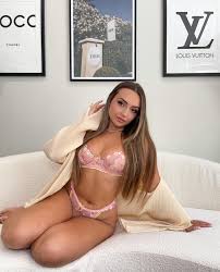 TW Pornstars - 2 pic. Julia Raleigh. Twitter. lets lounge around all day  💕. 3:20 AM - 14 Aug 2022