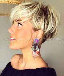Pixie Hair Middle Aged Woman Kurzhaarfrisuren Haarschnitt Kurz Haarschnitt