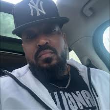 Montez Ford with the Shawn Michaels tribute! 🙌🏾 #SmackDown