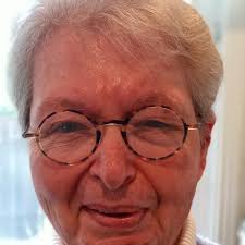 Hi everyone just want to say Hi, I'm Lori, I've been crocheting for quite a  few years now my mom taught me and I've kind of learned everything else I  know through