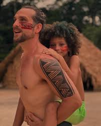 Aline Wirley comemora 1 ano da adoção dos filhos: 'História linda e cheia  de desafios'