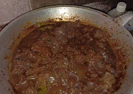 Sementara itu, tumis bumbu halus beserta daun salam. Kiat Kiat Membuat Semur Daging Kerbau Legit Resep Us