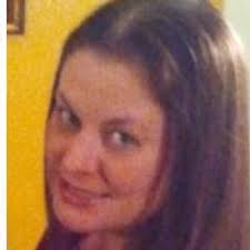 Holly Wicker (@hollyDwicker)