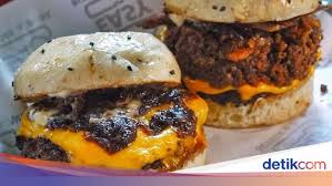 Hai semua,dipaksa makan kembali lagi, kali ini kita lagi ada di cibubur nyobain makan burger di cabang lawless burger yang baru aja buka yang letaknya di. Yuk Coba Burger Artisan Yang Enak Di 5 Tempat Ini