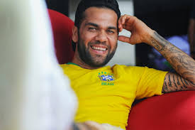 Maybe you would like to learn more about one of these? Daniel Alves Tenho A Raca Do Cafu E A Qualidade Do Jorginho Veja