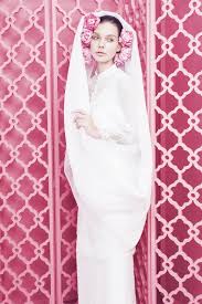 Cipayung kurung from rizalman for zalora in white and blue homegrown fashion designer rizalman for zalora unites the best of the classic and contemporary in this delightful baju kurung. Rizalman Dazzles With Bridalwear For Zalora Collection