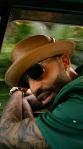 Ven y calma esta ansiedad 🎶 Dale Play a “Por Vos” junto a Beéle en Spotify  este Verano ☀️ ❕