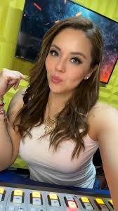 🌟📻 ¡Hoy es Martes de La Grupera y Silvia Nava La Traviesa ya está al aire  con la mejor actitud, mera mera! 🔥🎙️ Déjense venir con sus saluditos y  súbanle al volumen