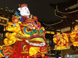 In Photos See Yu Garden Lit Up For Spring Festival At The Annual Lantern Festival Photo Gallery Time Out Lantern Festival Spring Festival Spring Lanterns