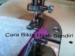 Kelompok ini mencakup usaha perdagangan eceran berbagai jenis barang makanan, minuman, tembakau, kimia, farmasi, kosmetik dan alat laboratorium melalui pesanan (surat, telepon atau internet) dan barang akan dikirim kepada pembeli sesuai dengan barang yang diinginkan berdasarkan katalog, iklan, model, telepon, radio, televisi, internet, media massa dan sejenisnya. Cara Bikin Hijab Sendiri Cara Membuat Jilbab Sendiri Di Rumah Ayo Pelajari Caranya