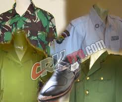 Baju safari/baju koko pakaian adat bali jual baju safari merah marun di lapak bali sari busana yenypt. 30 Ide Keren Model Baju Safari Polisi Maria Space