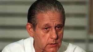 Los hay de todos los perfiles, en el diálogo como en el enfrentamiento, en los salones políticos y en los campos de batalla, los que usan la palabra encendida como los que prefieren los gestos o se hacen fuertes en el silencio. Historia Y Biografia De Rene Favaloro
