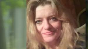 Una mujer despierta de un coma tras dos años y acusa a su hermano de  atacarla con machete