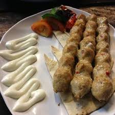 Restoran ni bukak setiap hari kecuali selasa start dari 2 petang sampai 11 malam. Nasi Arab Damsyik Senawang Paroi Terbaik Saji My