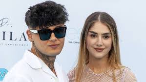 Schon so groß: Lisa Straube zeigt ihren wachsenden Babybauch