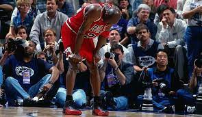 The highest rated and most watched nba finals series was the 1998 nba finals between the chicago bulls and utah jazz, which averaged an 18.7 rating / 33 share and 29.04 million viewers on nbc. Nba Michael Jordan Und Das Flu Game Auch Der Korper Kann Ihn Nicht Stoppen