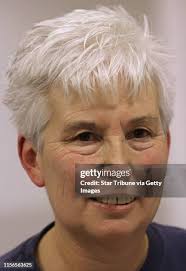 694 Annie Bruce Photos & High Res Pictures