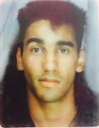 Heyoop. A mere 40 year gap between these photoshoots. Me in 1983 with my  absolute worst died blond haircut, shot while a drummer/singer for the back  of my 'New Romantic/Futurist' band's second